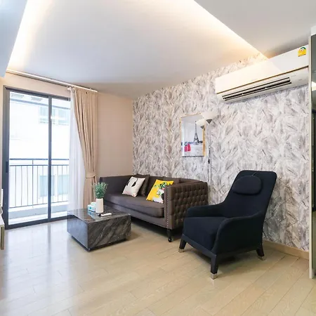 Dazzle Sukhumvit 7 By Lefoyer Apartment Bangkok Exterior photo