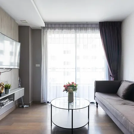 Dazzle Sukhumvit 7 By Lefoyer Apartment Bangkok Exterior photo